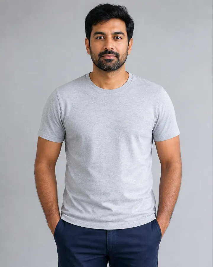 Man wearing a light-gray T-shirt before virtual shirt try-on